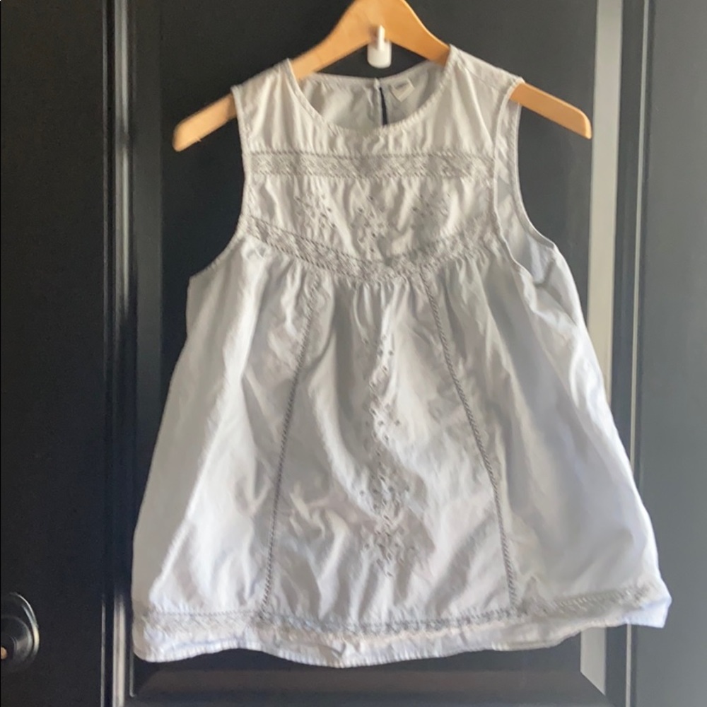 Old Navy cotton top, gray, with keyhole back